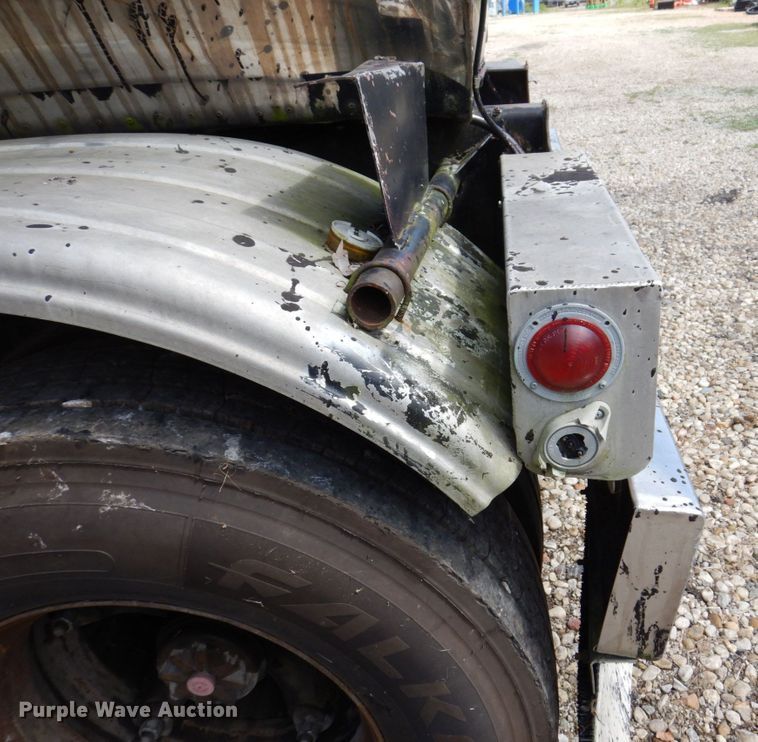 image for item KF9518 1978 Fruehauf  tank trailer