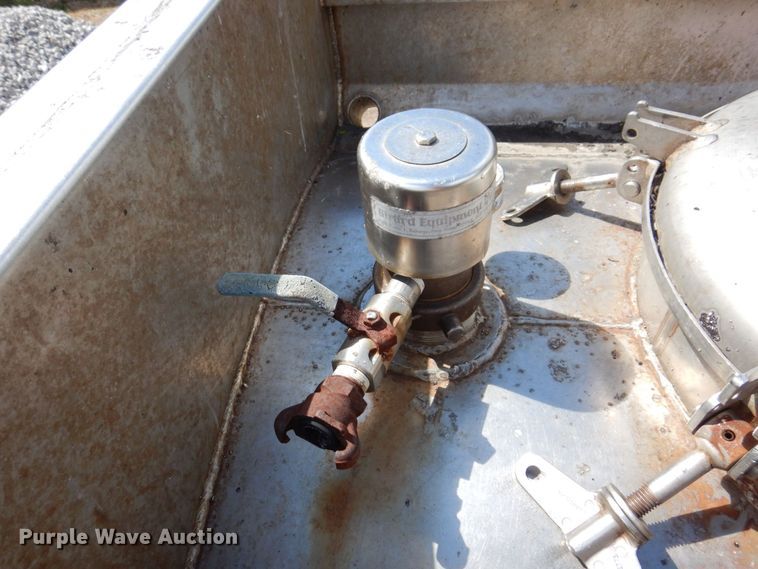 image for item KF9518 1978 Fruehauf  tank trailer