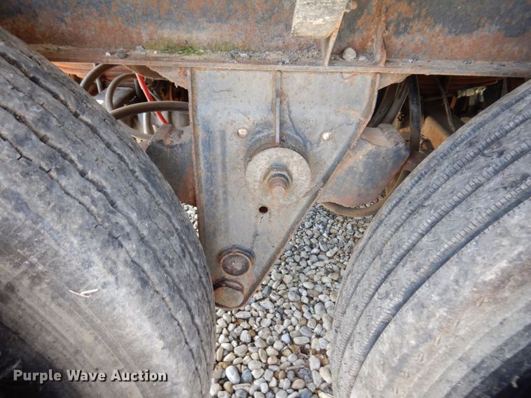 image for item KF9518 1978 Fruehauf  tank trailer