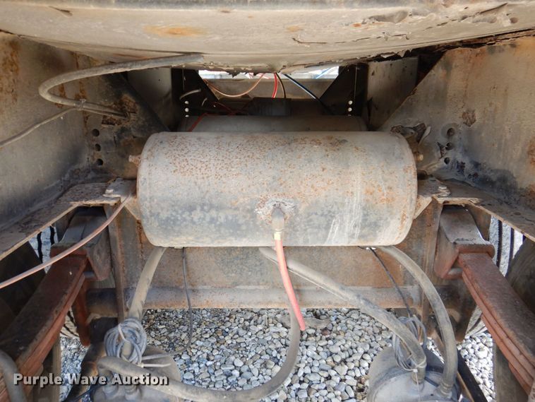 image for item KF9518 1978 Fruehauf  tank trailer