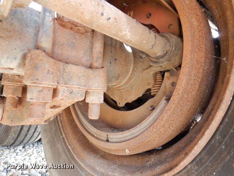 image for item KF9518 1978 Fruehauf  tank trailer