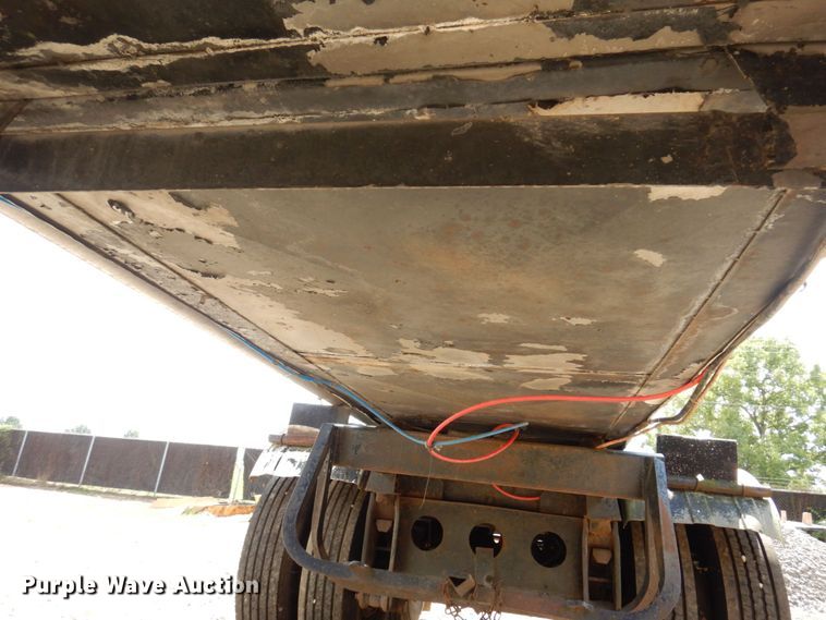 image for item KF9518 1978 Fruehauf  tank trailer