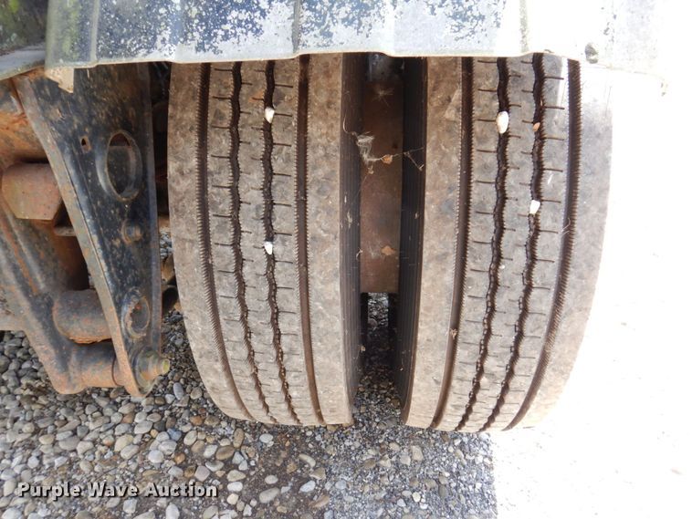 image for item KF9518 1978 Fruehauf  tank trailer