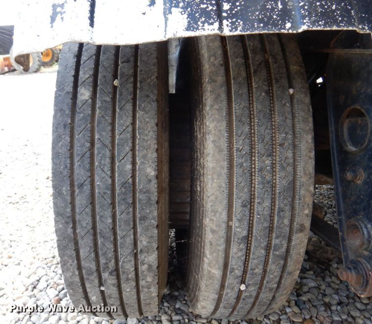 image for item KF9518 1978 Fruehauf  tank trailer