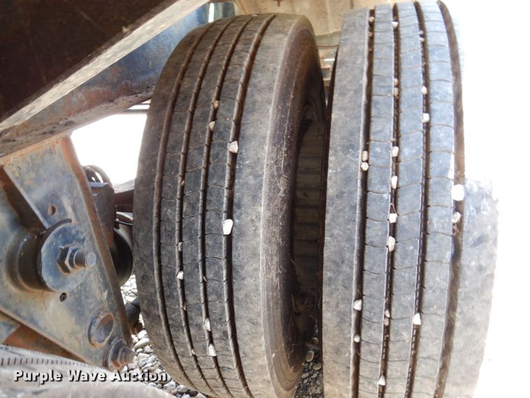 image for item KF9518 1978 Fruehauf  tank trailer