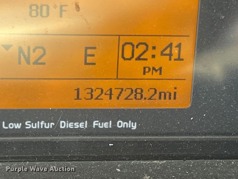 image for item KF9849 2009 Volvo VNL  semi truck