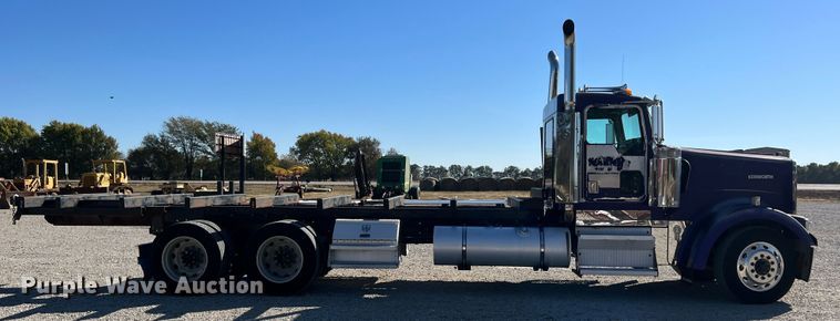 image for item KF9853 1998 Kenworth W900  truck cab and chassis