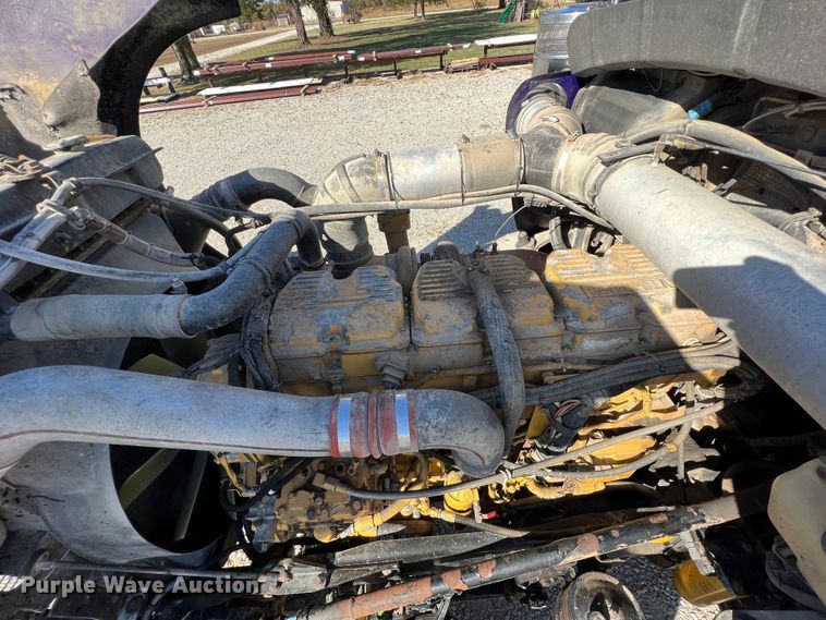 image for item KF9853 1998 Kenworth W900  truck cab and chassis