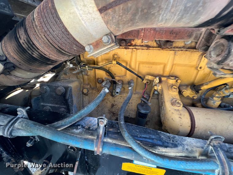 image for item KF9853 1998 Kenworth W900  truck cab and chassis