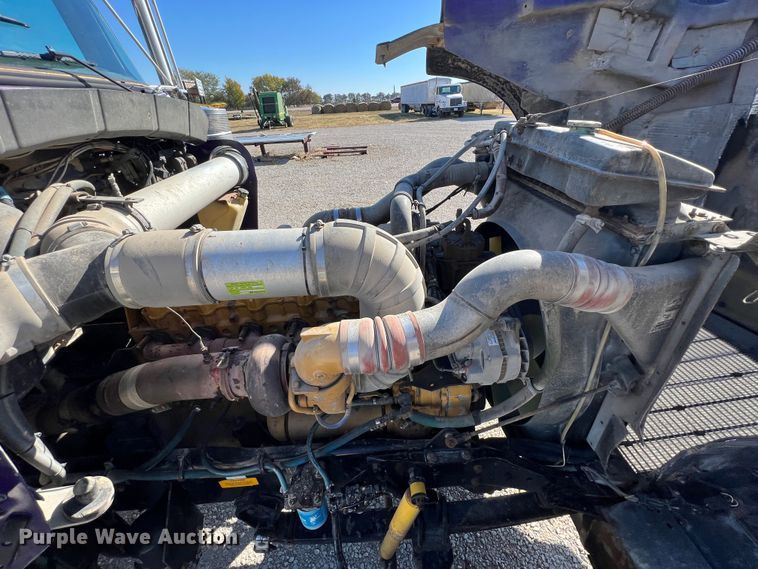 image for item KF9853 1998 Kenworth W900  truck cab and chassis