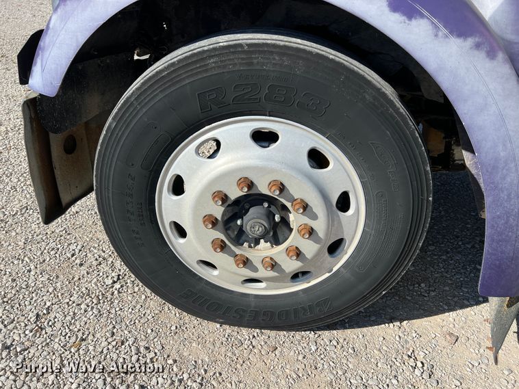 image for item KF9853 1998 Kenworth W900  truck cab and chassis