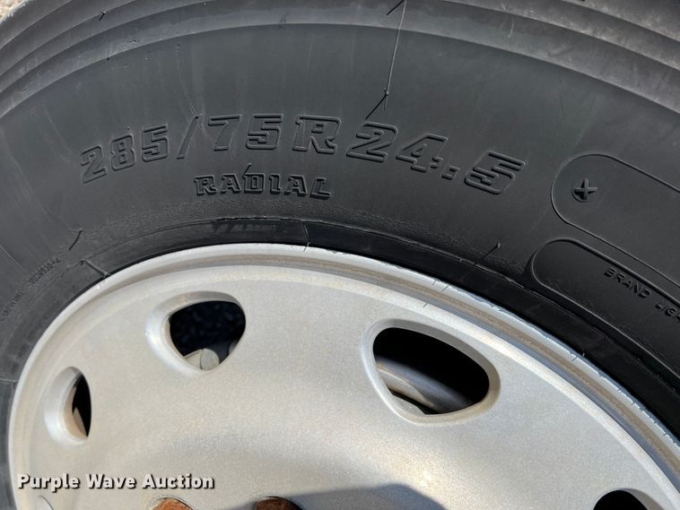 image for item KF9853 1998 Kenworth W900  truck cab and chassis