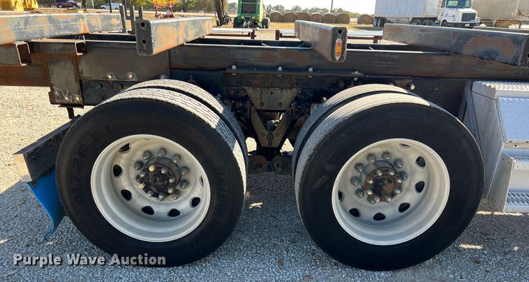 image for item KF9853 1998 Kenworth W900  truck cab and chassis