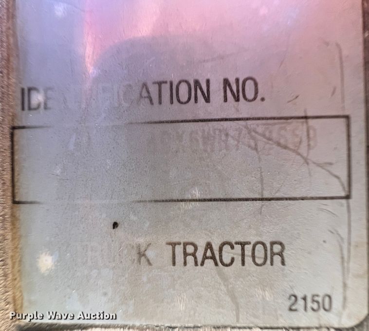 image for item KF9853 1998 Kenworth W900  truck cab and chassis