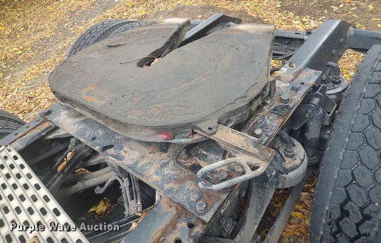 image for item KI9974 2013 Kenworth T660  semi truck