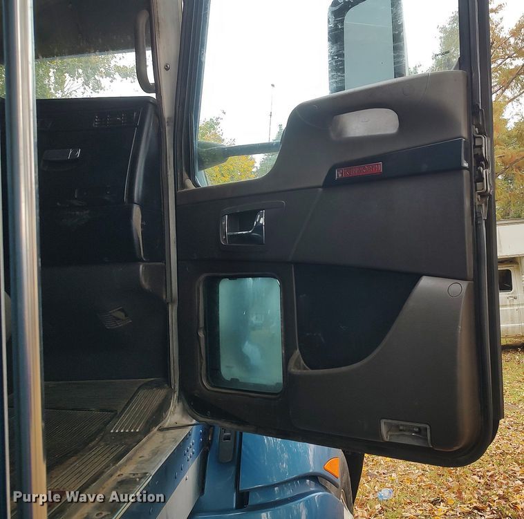 image for item KI9974 2013 Kenworth T660  semi truck