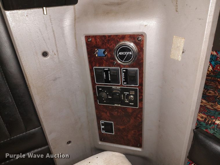 image for item KI9974 2013 Kenworth T660  semi truck