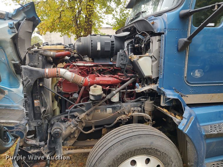 image for item KI9974 2013 Kenworth T660  semi truck