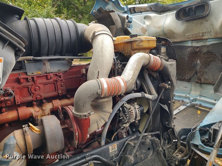 image for item KI9974 2013 Kenworth T660  semi truck