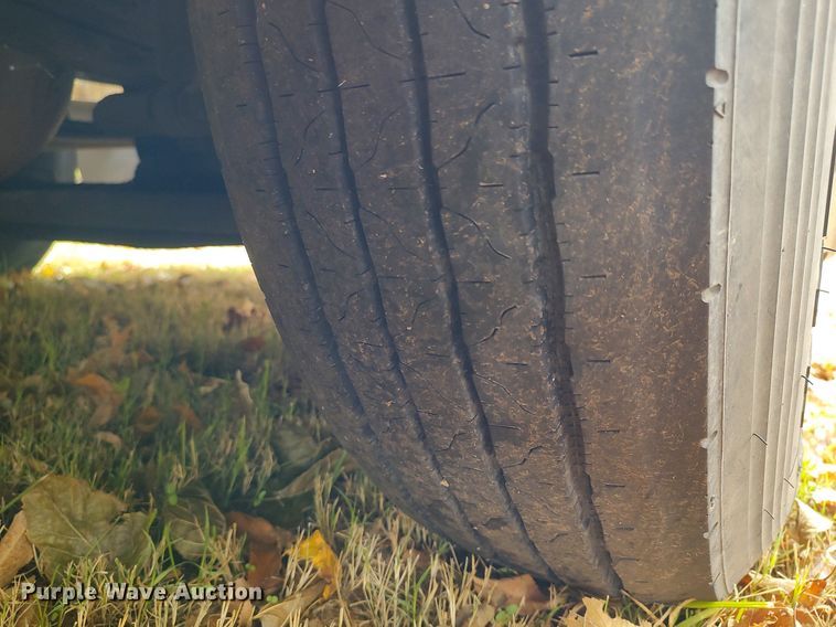 image for item KI9974 2013 Kenworth T660  semi truck