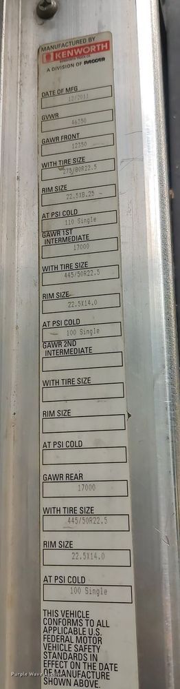 image for item KI9974 2013 Kenworth T660  semi truck