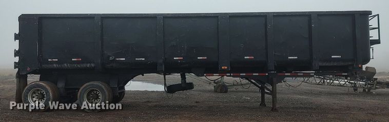 image for item KI9977 2001 Clement  end dump trailer