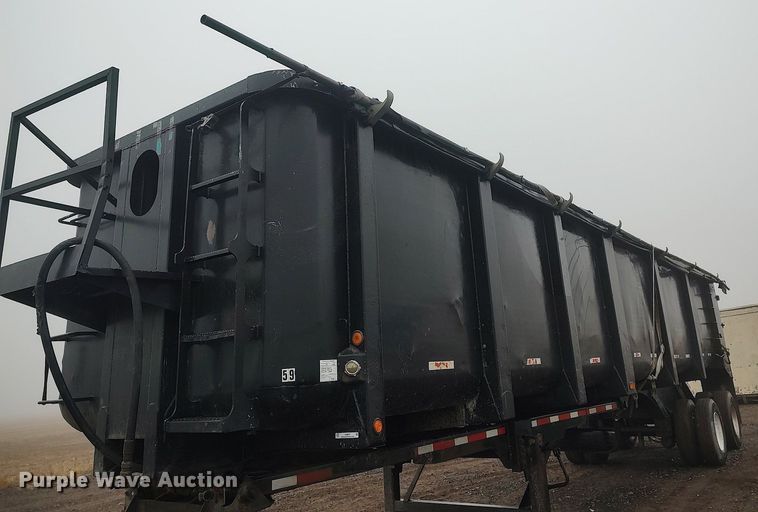 image for item KI9977 2001 Clement  end dump trailer