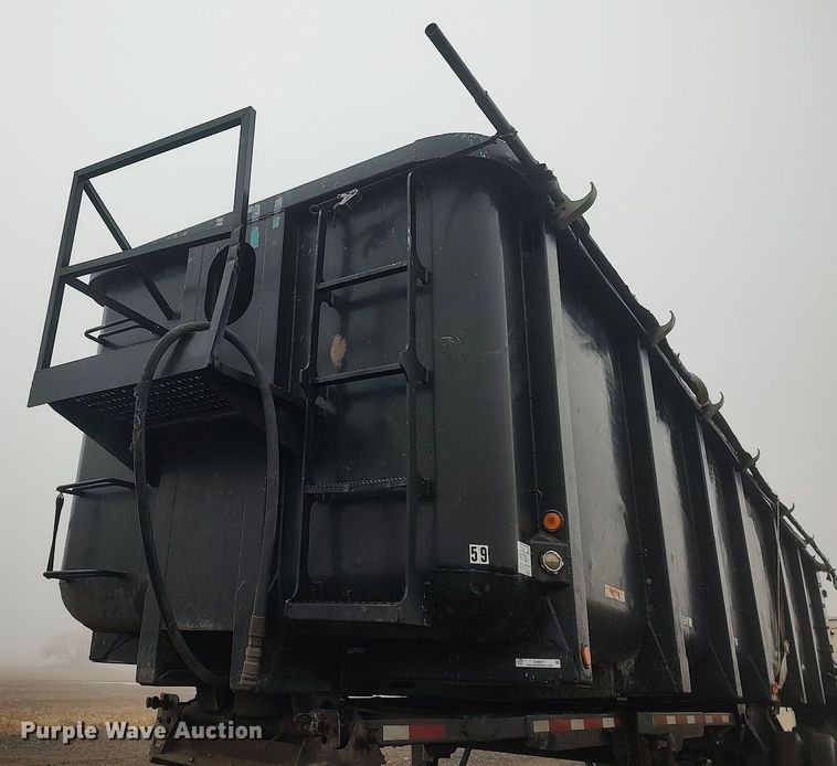 image for item KI9977 2001 Clement  end dump trailer