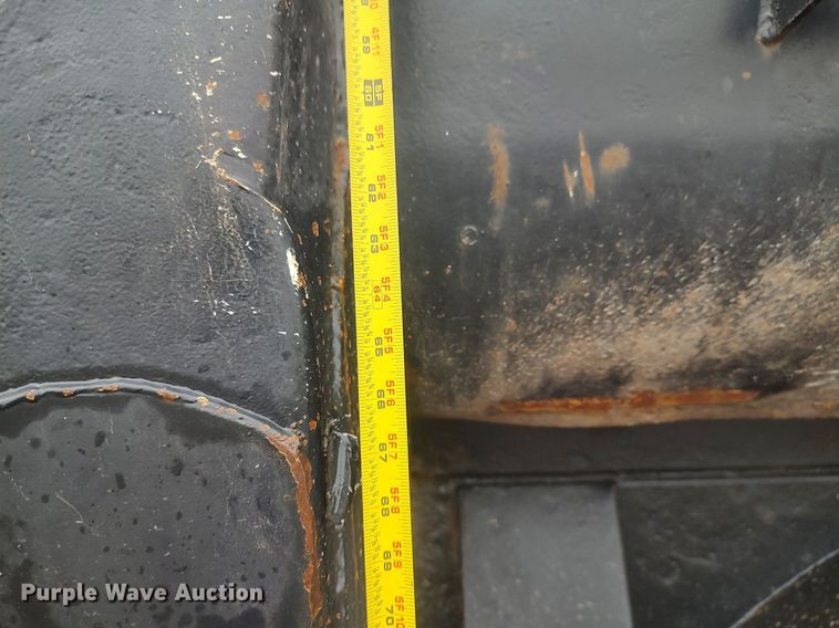 image for item KI9977 2001 Clement  end dump trailer