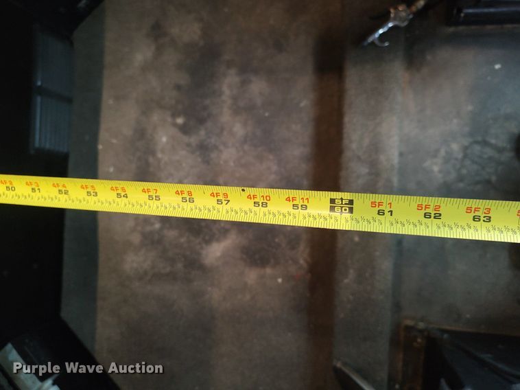 image for item KI9979 2015 Peterbilt 579  semi truck