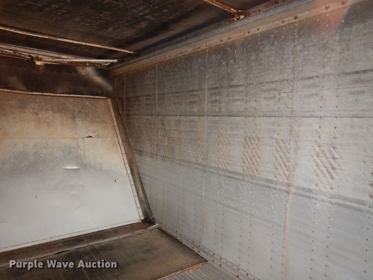 image for item KJ9022 2011 Wilkens 0K2HA32VCFSA  walking floor trailer