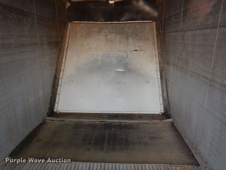 image for item KJ9022 2011 Wilkens 0K2HA32VCFSA  walking floor trailer