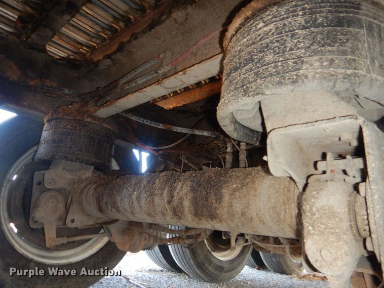 image for item KJ9022 2011 Wilkens 0K2HA32VCFSA  walking floor trailer