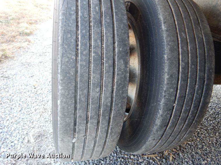 image for item KJ9022 2011 Wilkens 0K2HA32VCFSA  walking floor trailer