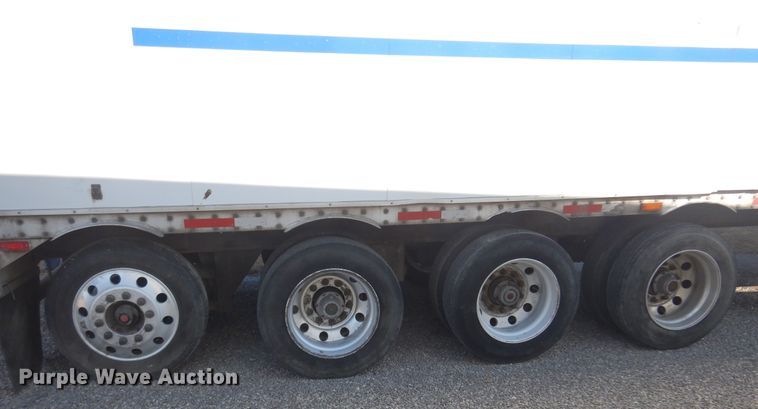 image for item KJ9022 2011 Wilkens 0K2HA32VCFSA  walking floor trailer