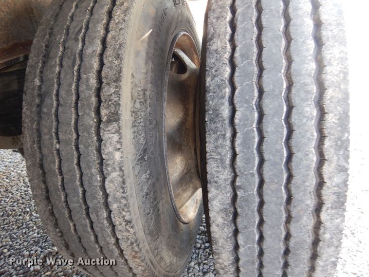 image for item KJ9022 2011 Wilkens 0K2HA32VCFSA  walking floor trailer