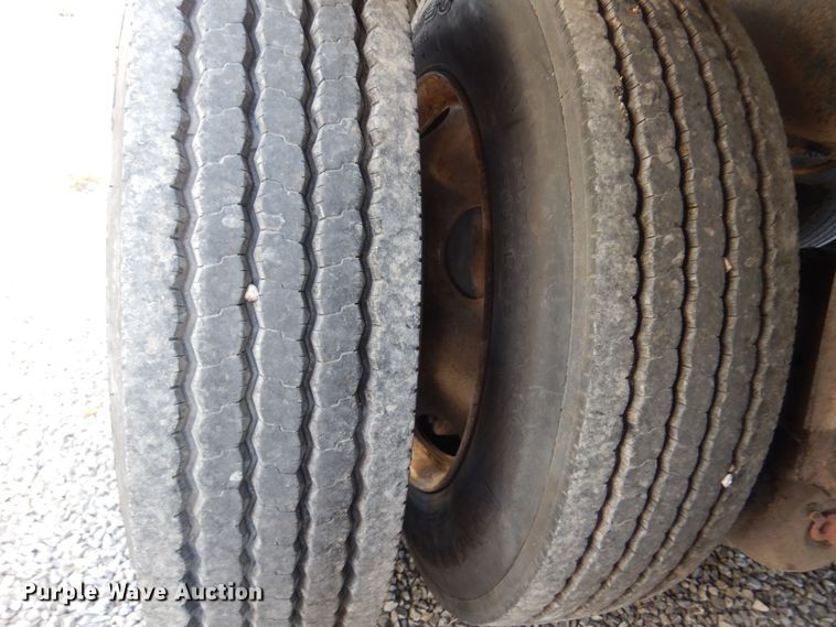 image for item KJ9022 2011 Wilkens 0K2HA32VCFSA  walking floor trailer