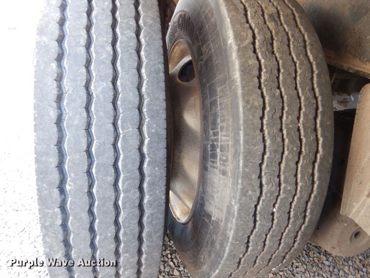 image for item KJ9022 2011 Wilkens 0K2HA32VCFSA  walking floor trailer