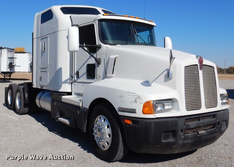 image for item KJ9024 2007 Kenworth T600B semi truck