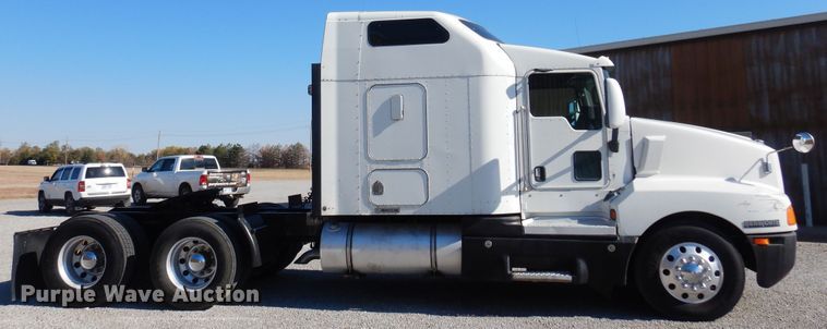 image for item KJ9024 2007 Kenworth T600B semi truck