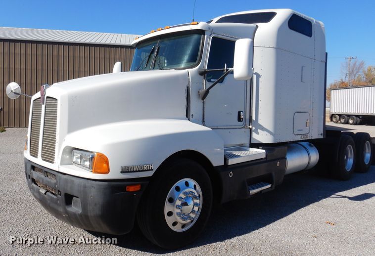 image for item KJ9024 2007 Kenworth T600B semi truck