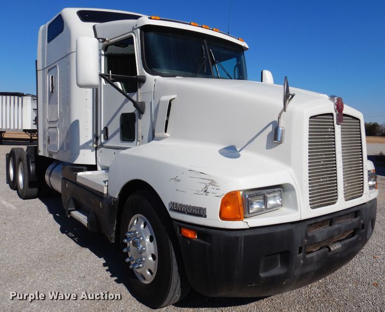 image for item KJ9024 2007 Kenworth T600B semi truck