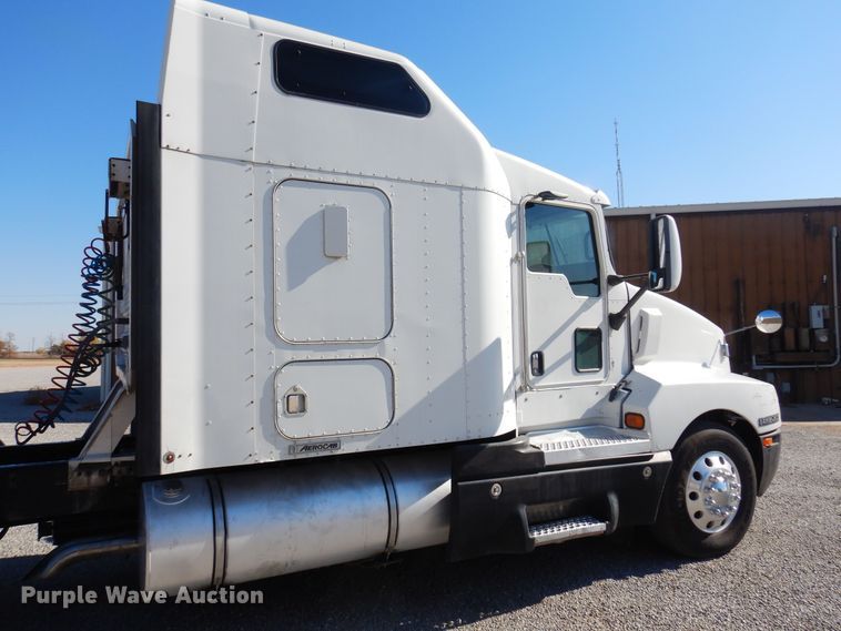 image for item KJ9024 2007 Kenworth T600B semi truck