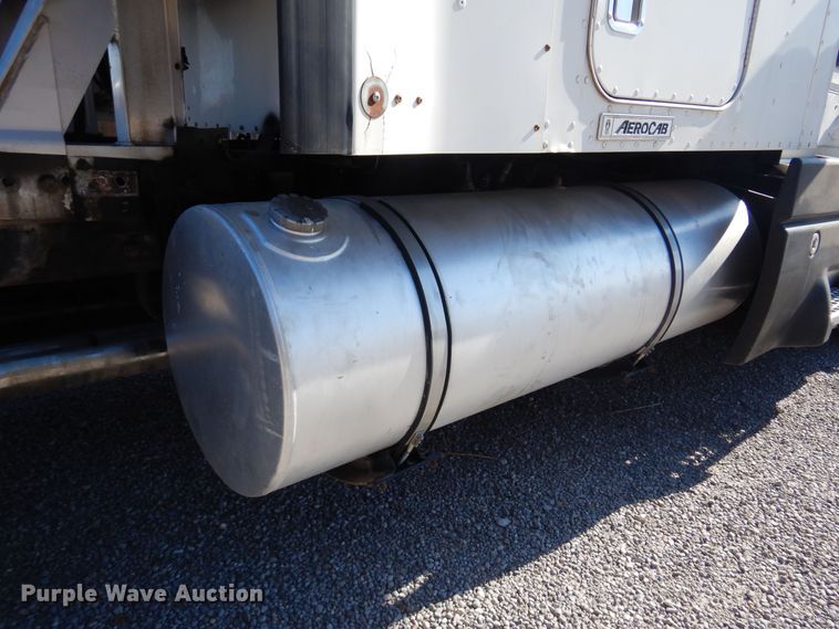 image for item KJ9024 2007 Kenworth T600B semi truck