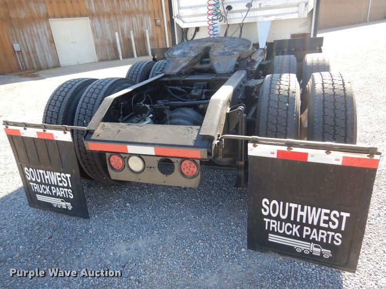 image for item KJ9024 2007 Kenworth T600B semi truck