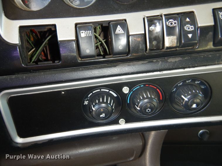 image for item KJ9024 2007 Kenworth T600B semi truck