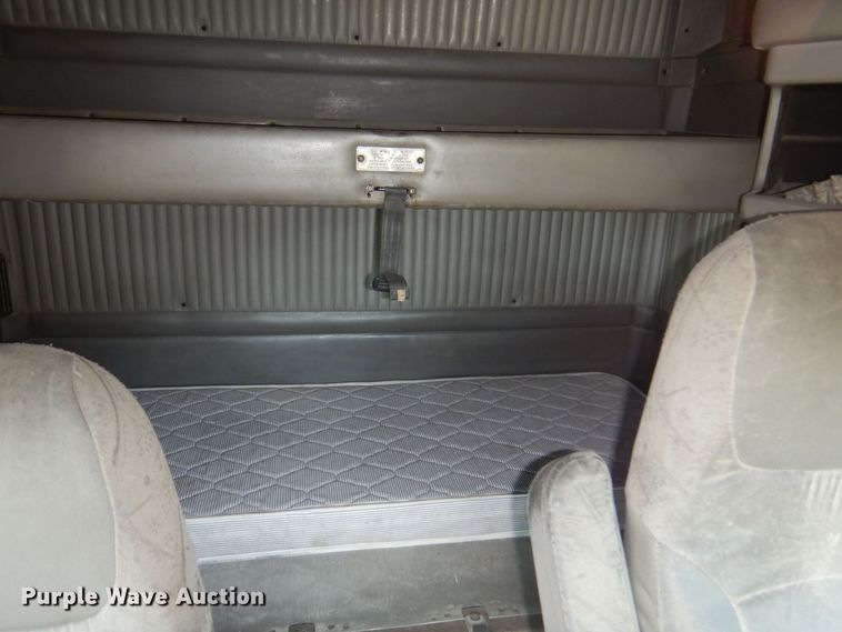 image for item KJ9024 2007 Kenworth T600B semi truck