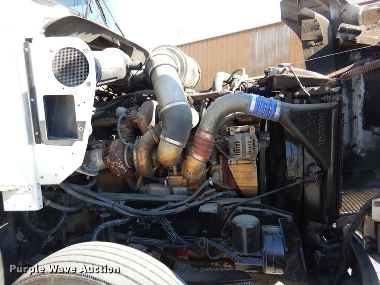 image for item KJ9024 2007 Kenworth T600B semi truck