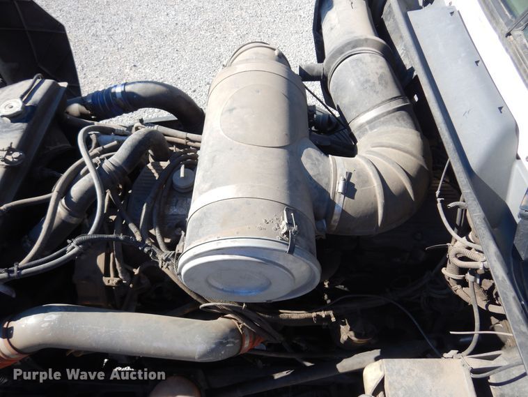 image for item KJ9024 2007 Kenworth T600B semi truck