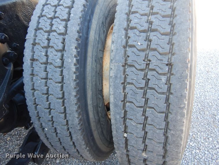 image for item KJ9024 2007 Kenworth T600B semi truck